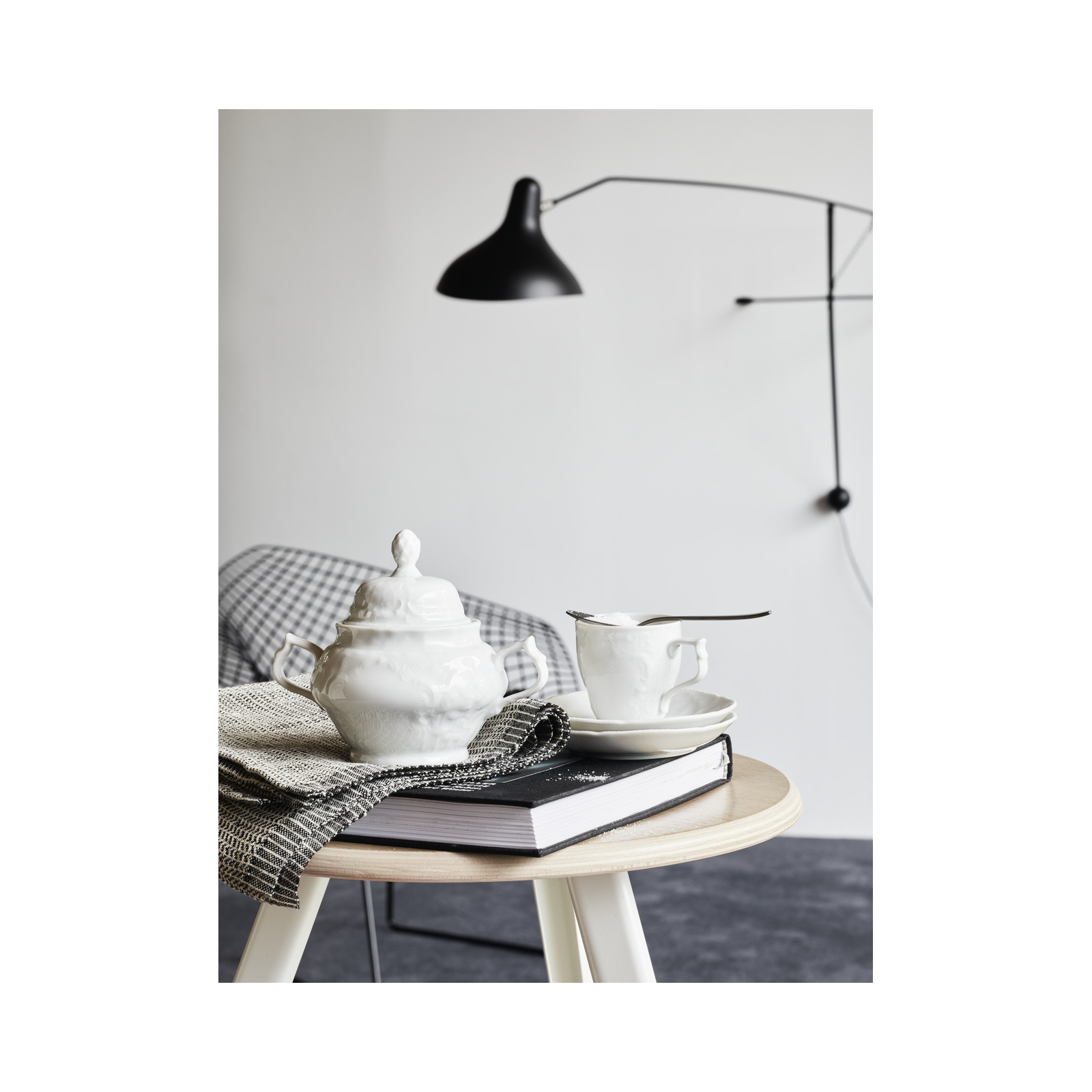 Dzbanek do herbaty Sanssouci White