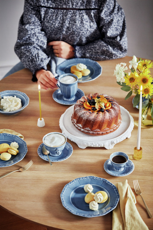 Tortownica na nóżkach 31 cm Maria Biała