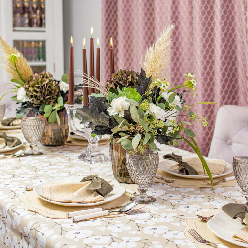 Zestaw 6 szt. haftowanych podkłade Beige Petali