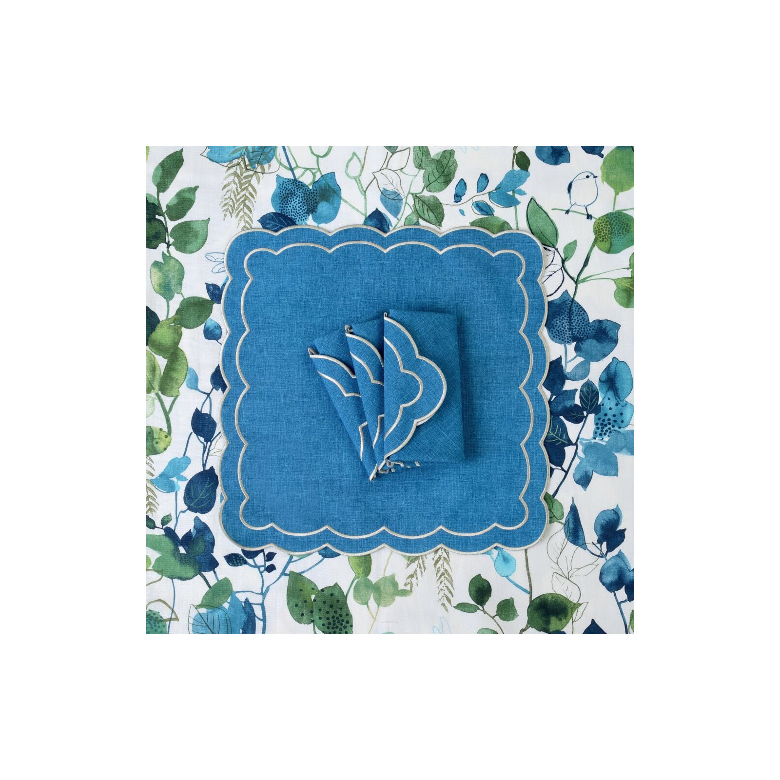 Zestaw 6 szt. haftowanych serwetek Blue Petali