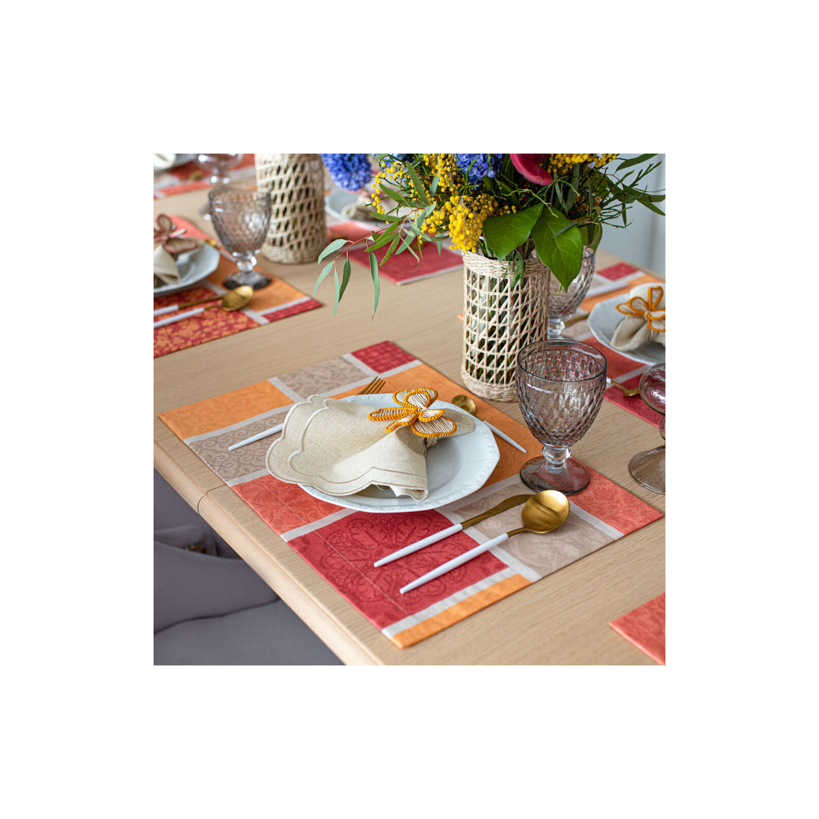 Zestaw 6 szt. haftowanych serwetek Beige Petali