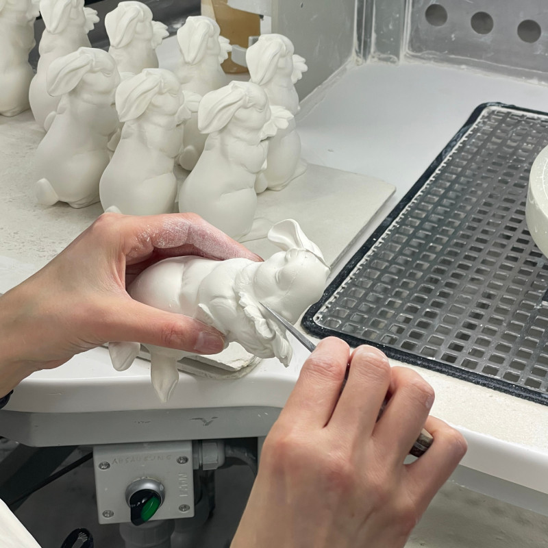 Zając Amelia złoty-porcelanowa figurka Furstenberg