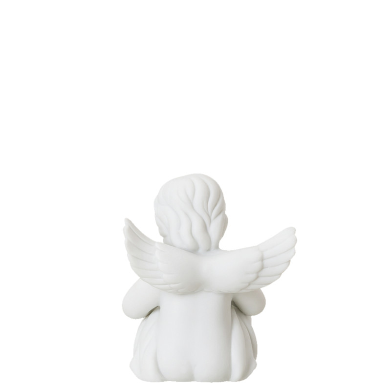 Anioł mały z prezentem