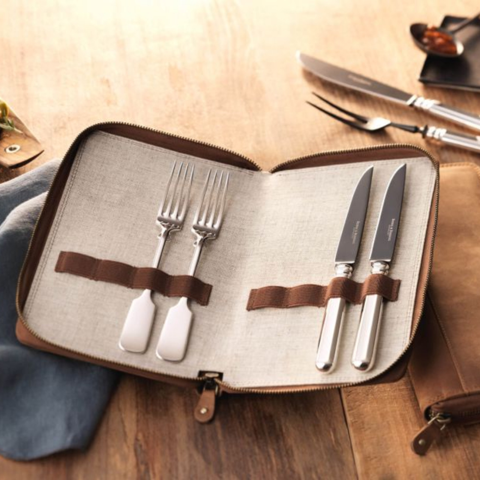 Zestaw sztućców dla barbecue 4 części Alt-Spaten 925